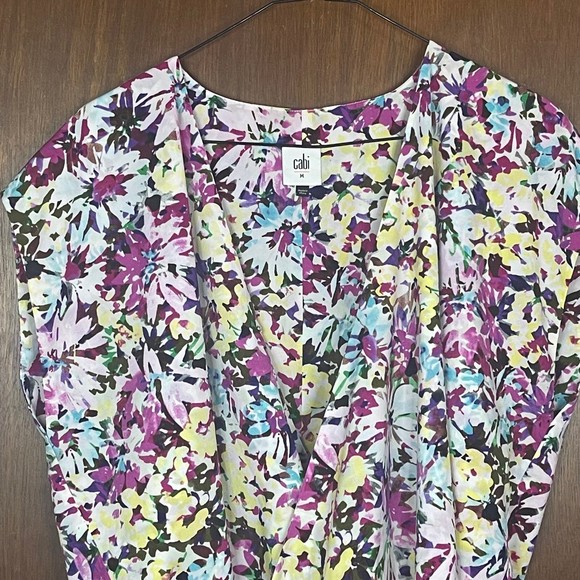 Cabi Multicolored Woman’s Eden Floral Draped Wrap Blouse Size Medium - Picture 3 of 7